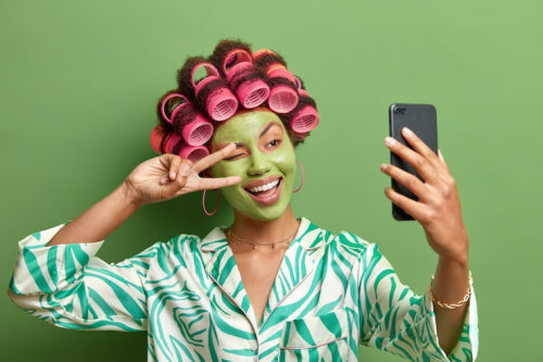 How Social Media Influences Choices in Natural and Vegan Cosmetics