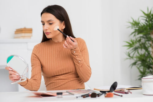 How to Choose Organic Face Makeup for Daily Wear