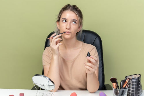 Why Long-Wear Claims Are a Common Concern With Organic Makeup