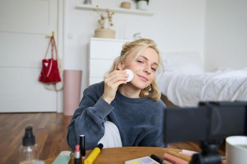 How Clean Makeup Fits Into a Minimalist Beauty Routine