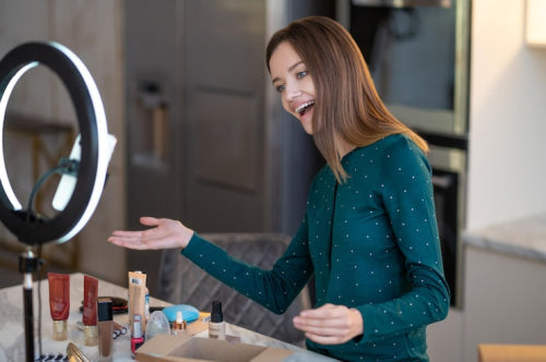 A Practical Buyer's Guide to Switching Fully to Clean Makeup