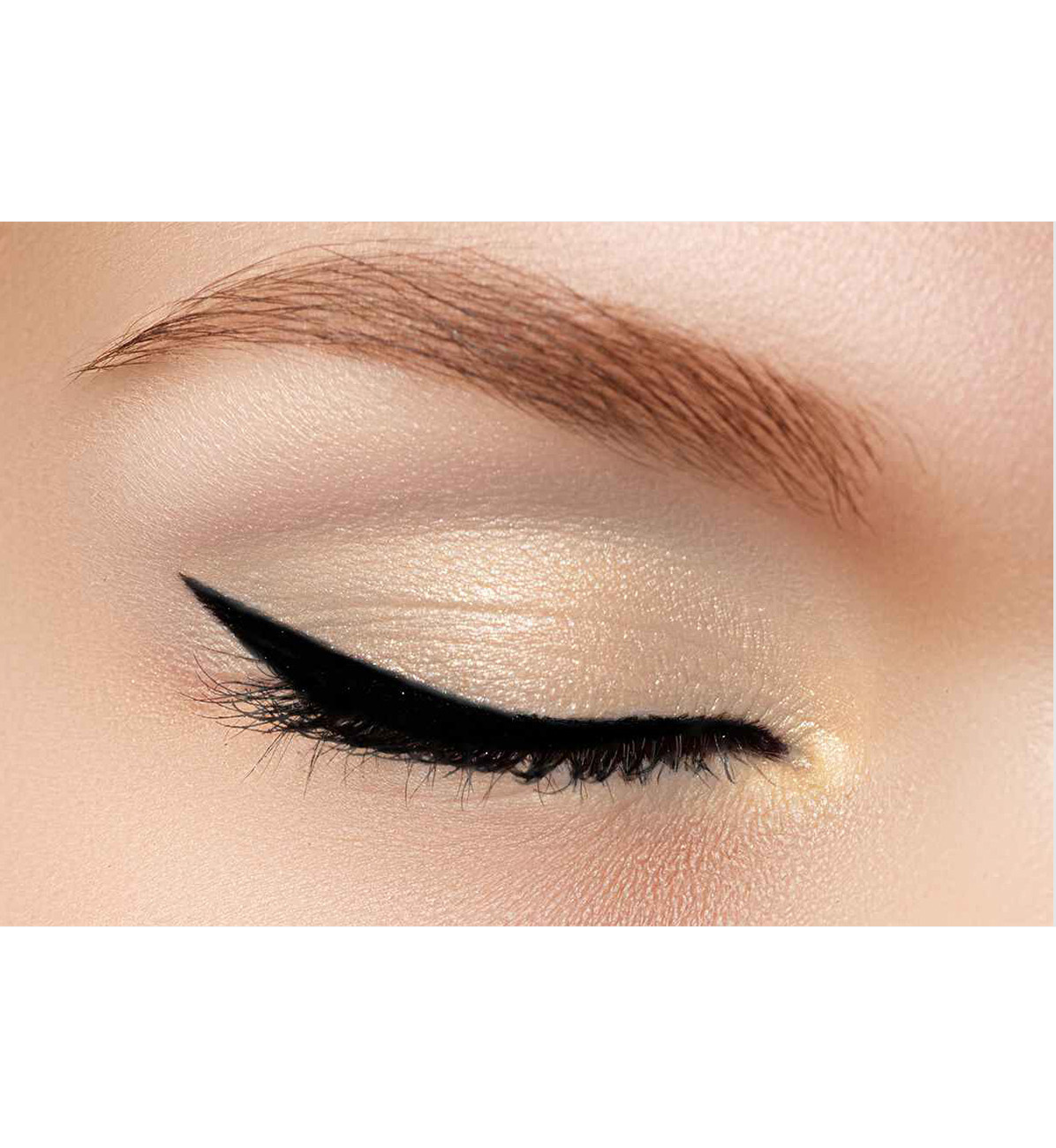 Illuminating Eyeshadow Refill Pan